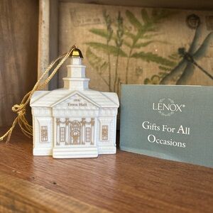 Lenox China 1991 Christmas Ornament Village Town Hall 3rd in Series w/Box EUC